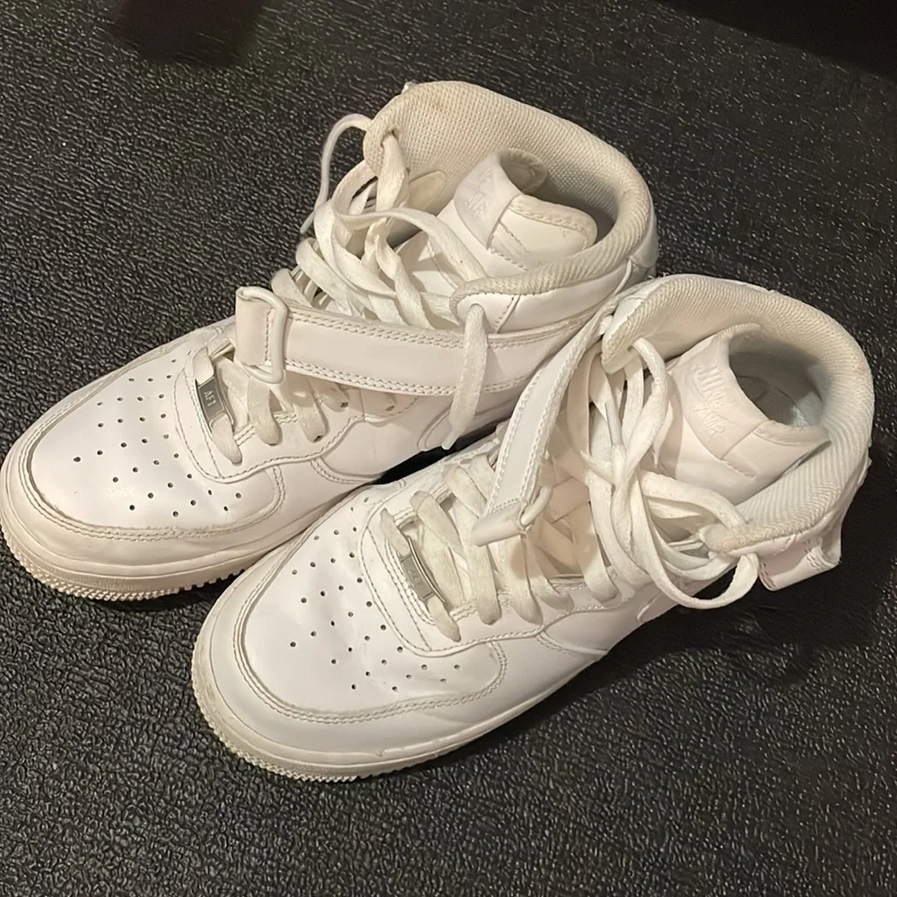 White Air Forces - Picture 4 of 6